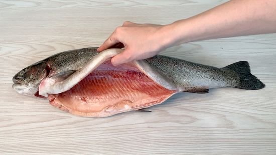 How to Clean Salmon Fish for Storage post thumbnail image